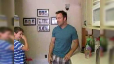 Un padre conquista internet imitando los berrinches de su hija