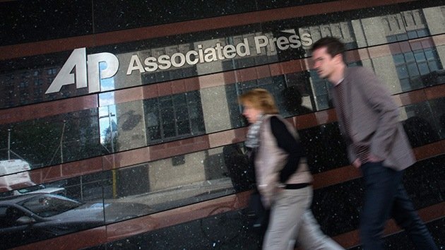 Menos periodistas, más robots: el nuevo lema de la agencia AP