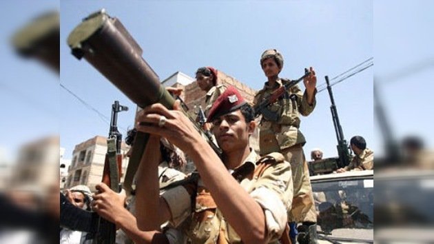 Yemen: un caza del ejército mata por error a 30 soldados en un ataque contra Al Qaeda