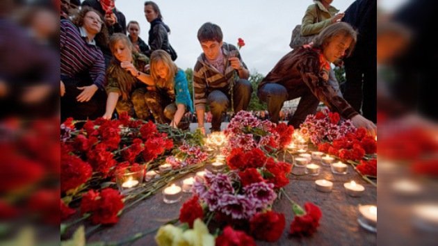 Miles de velas recuerdan que hace 70 años prendió la mecha de la Gran Guerra Patria