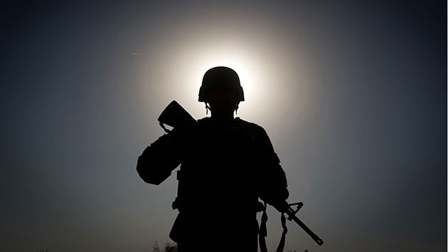 Un soldado australiano que cortó las manos a talibanes muertos podría ser imputado