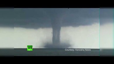 Impresionante vídeo: Tornados gemelos sobre el lago Michigan