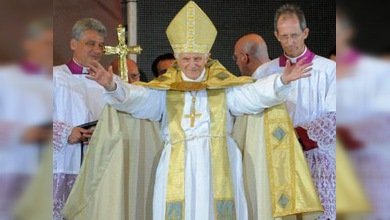 Benedicto XVI se despide de Madrid con una misa multitudinaria