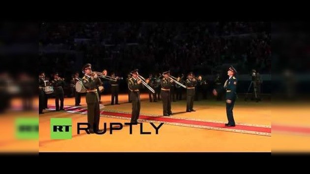 Rusia: militares del Ministerio del Interior bailan el 'Gangnam Style’ para los graduados