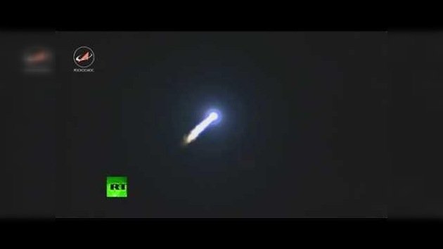 PRIMERAS IMÁGENES: Cae el cohete Protón-M portador del satélite de comunicaciones ruso más potente