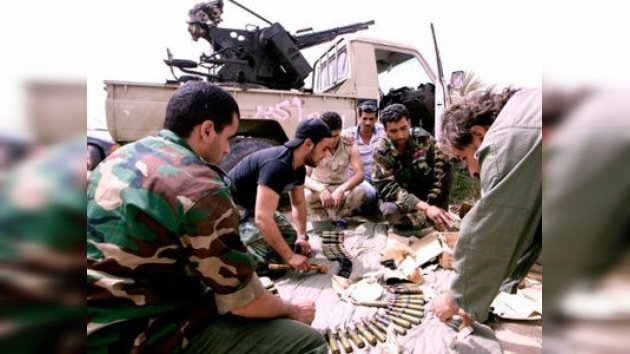 Libia: el CNT suspende el pago de premios a los rebeldes que lucharon contra Gaddafi