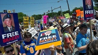 Voces de apoyo a favor de Bradley Manning