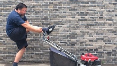 Fotos: Un meme antiterrorista con 'pierna pistola' conquista Instagram