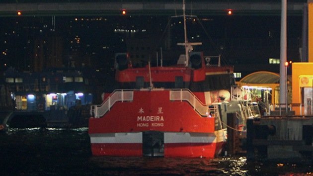 Al menos 87 heridos al chocar un ferry contra un objeto no identificado en Hong Kong