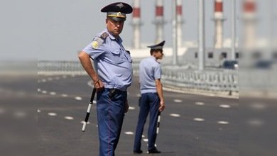 Medvédev promete modernizar y profesionalizar la policía rusa