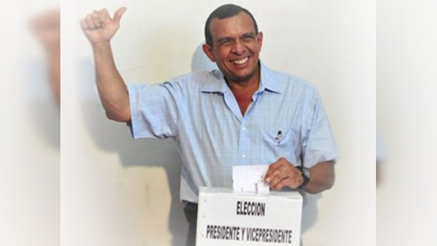 Porfirio Lobo declarado nuevo Presidente de Honduras