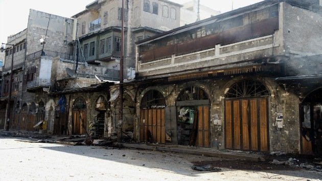 Un incendio devora el antiguo mercado de Alepo