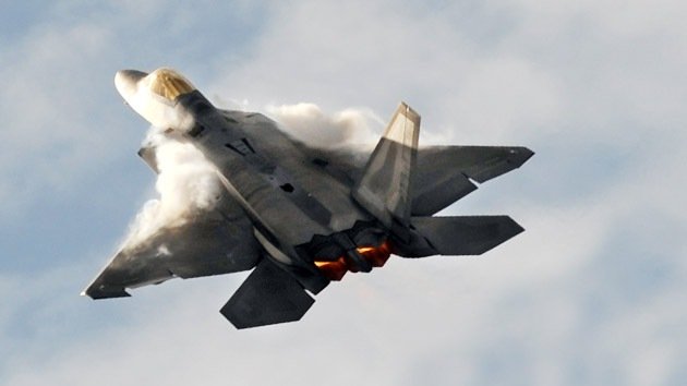 ¿Es realmente capaz el caza furtivo F-22 de derribar a 20 aviones chinos?