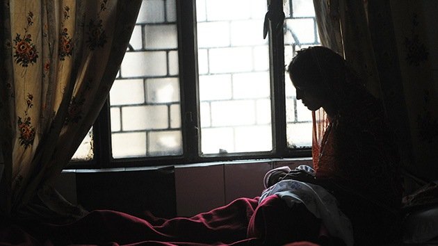 Policía a una joven en la India: "Desnúdate para demostrar que fuiste violada"