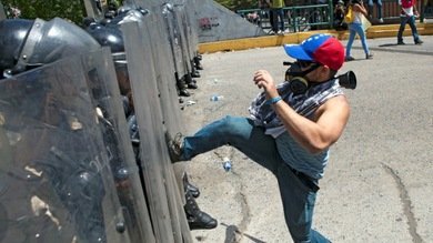 Cabello advierte de los intentos de la derecha de 'exportar' golpes de Estado en la región
