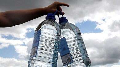 Presidente de Nestlé: Hay que pagar por el agua