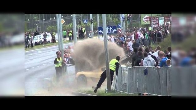 Polonia: Un supercoche atropella a 17 espectadores