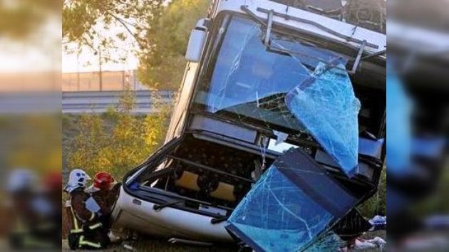 15 pasajeros murieron en el accidente con un bus en Bolivia