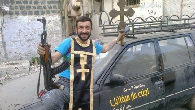 FOTOS: Rebeldes sirios profanan iglesias cristianas