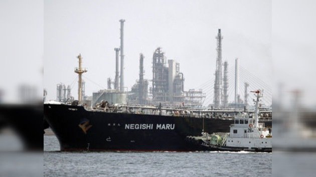 Irán agranda su flota de petroleros ante las sanciones