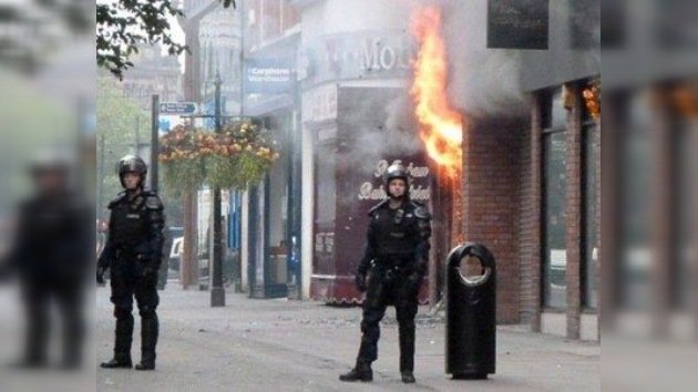Londres bajo control, Mánchester en llamas
