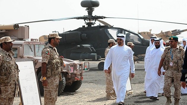 Emiratos Árabes se sube al carro de la guerra