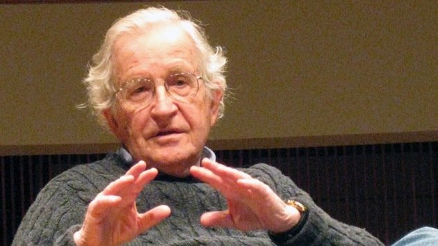 Chomsky: El Gobierno de EE.UU. es capaz de crear una catástrofe total para la humanidad