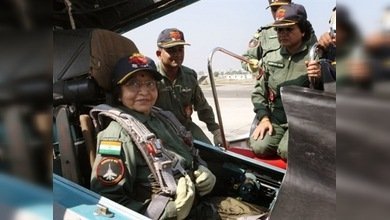 La presidenta de la India realizó un vuelo en un avión de combate ruso