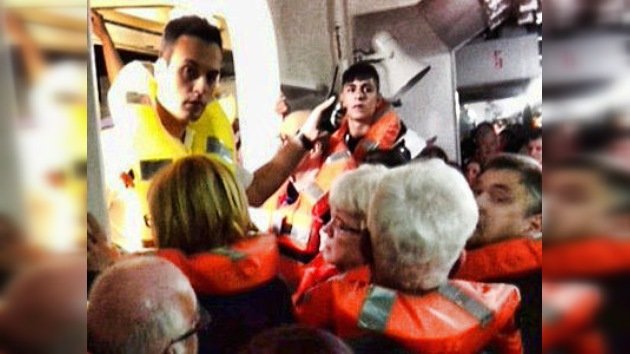 Video: tripulación del Costa Concordia ordenó que los pasajeros regresen a los camarotes