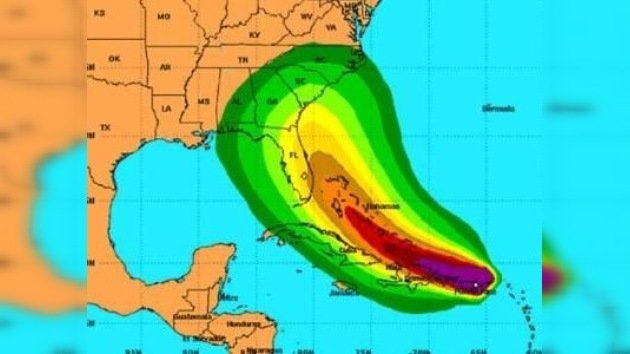 El huracán Irene azota las Grandes Antillas