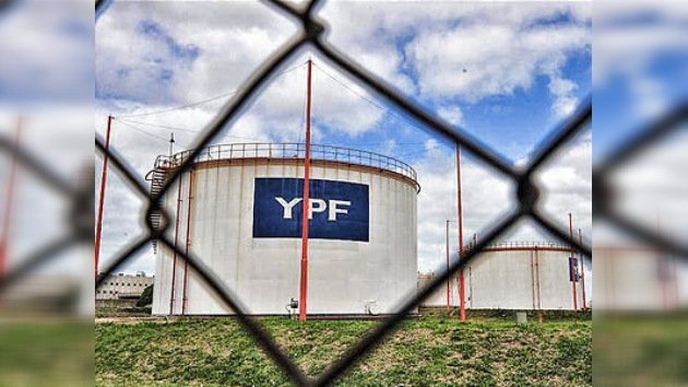 Conflicto con España por la petrolera YPF baja calificación a Argentina