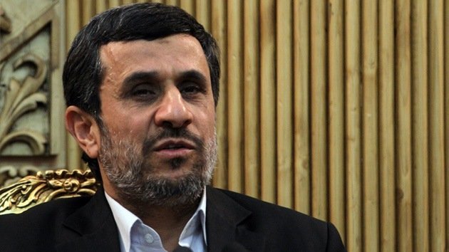 Ahmadineyad predice la inminente caída del imperio endeudado de EE.UU.