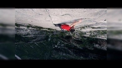 Impresionantes imágenes de una escalada en solo sin cuerda a 500 m de altura en México