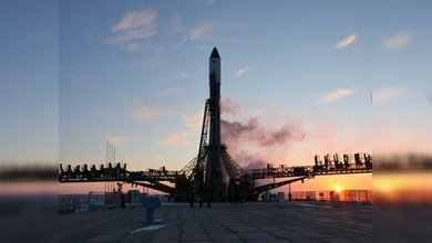 Rusia lanza una nave con provisiones e invernadero para la EEI