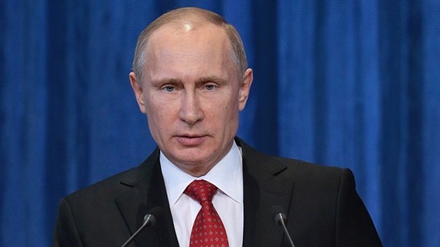 Putin: La UE somete a Ucrania a presión y chantaje tras la suspensión del acuerdo de asociación