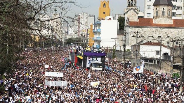 Brasil: Un ‘apóstol’ reunió una marcha religiosa millonaria