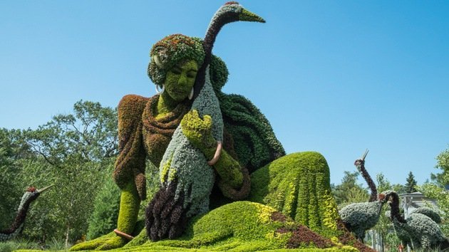 Una competición de arte hortícola expone sus esculturas vivientes en Montreal