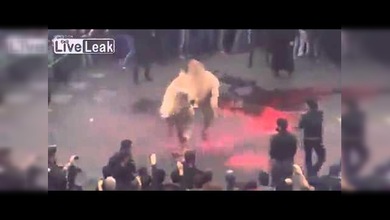FUERTES IMÁGENES: Un sacrificio animal se sale de control durante el ritual