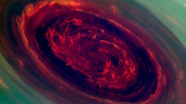 La NASA revela el vórtice de la tormenta polar de Saturno en forma de "rosa"