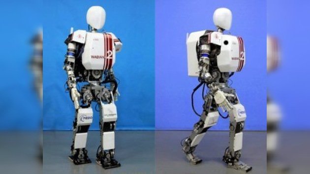 Ingenieros japoneses enseñan a robots a caminar por la Luna