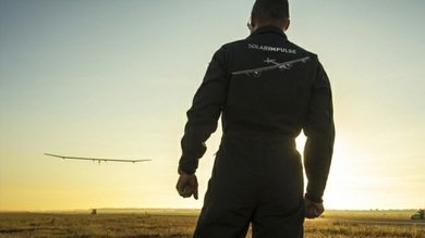 Un avión que emplea energía solar estará listo para dar la vuelta al mundo en 2014
