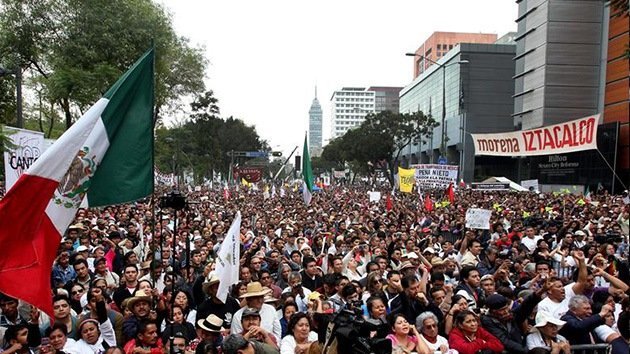 México, a punta de protestas: Cadena humana para proteger el sector del petróleo