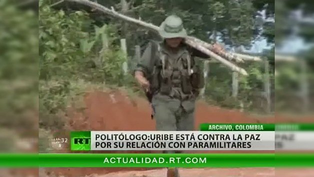 “Uribe está contra la paz por su relación con paramilitares”