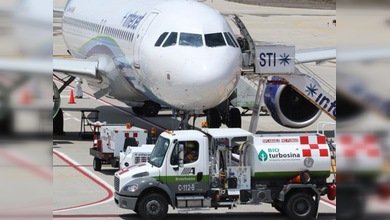 En México aterrizó con éxito avión alimentado por biocombustible