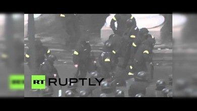 Ucrania: La Policía se defiende con munición real en los enfrentamientos en Kiev