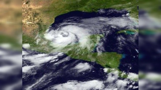 El primer huracán de la temporada, Arlene, amenaza  México