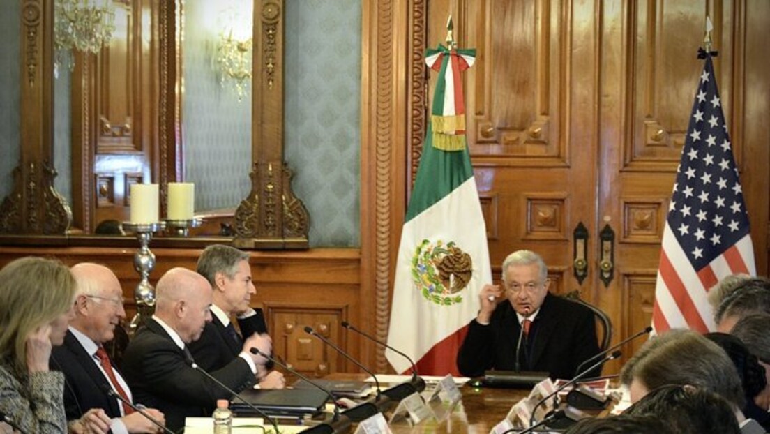 López Obrador e Antony Blinken se reúnem no México para abordar a migração irregular