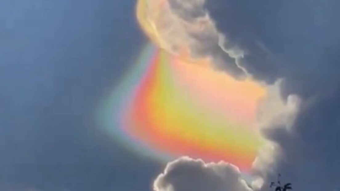 Nuvens 'arco-íris' extremamente raras colorem o céu