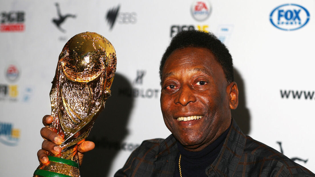 Um ano após a morte de Pelé, o legado do 'Rei do futebol' permanece no Brasil