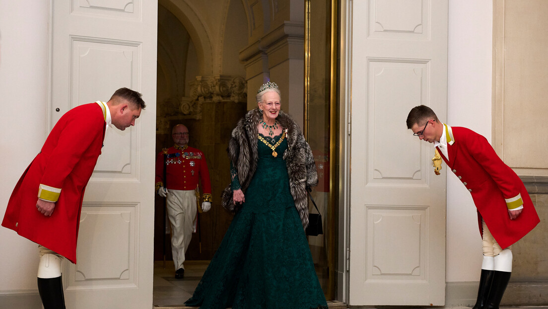 A rainha Margarida II da Dinamarca anuncia que abdicará do trono